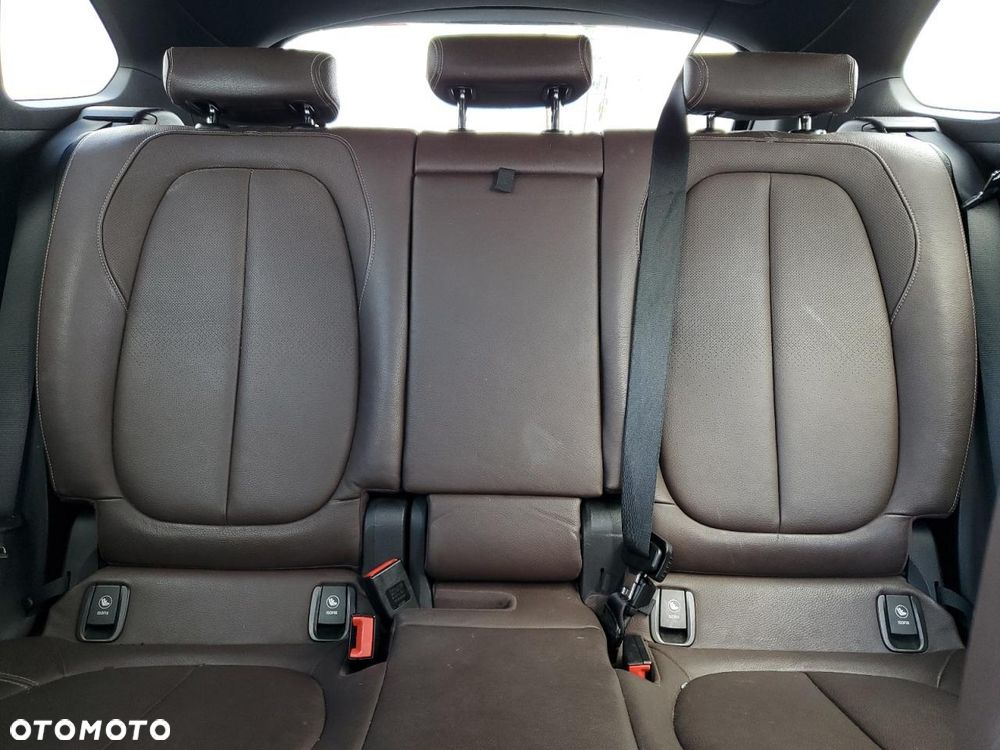 BMW X1 - 15