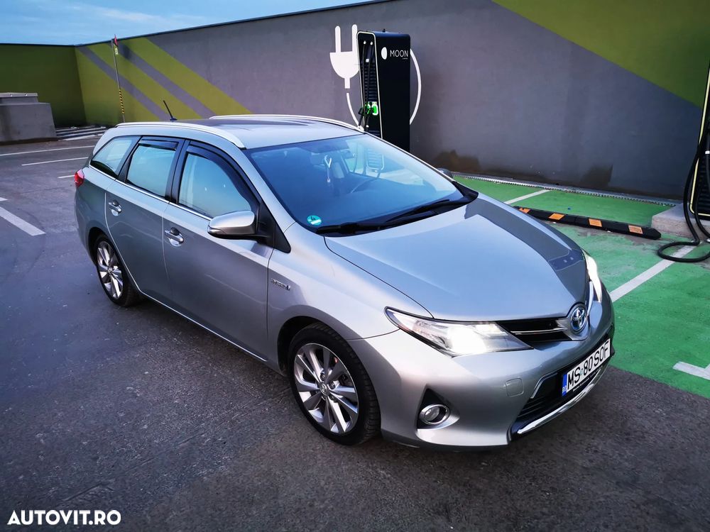 Toyota Auris 1.8 L VVT-i Luna - 4
