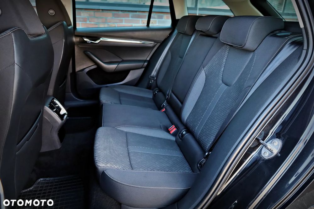 Skoda Octavia 2.0 TDI Style DSG - 26