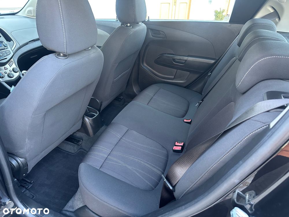 Chevrolet Aveo 1.4 16V Base - 31