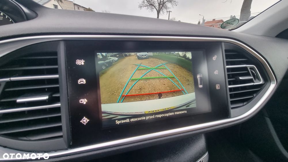 Peugeot 308 1.6 BlueHDi Allure S&S - 14