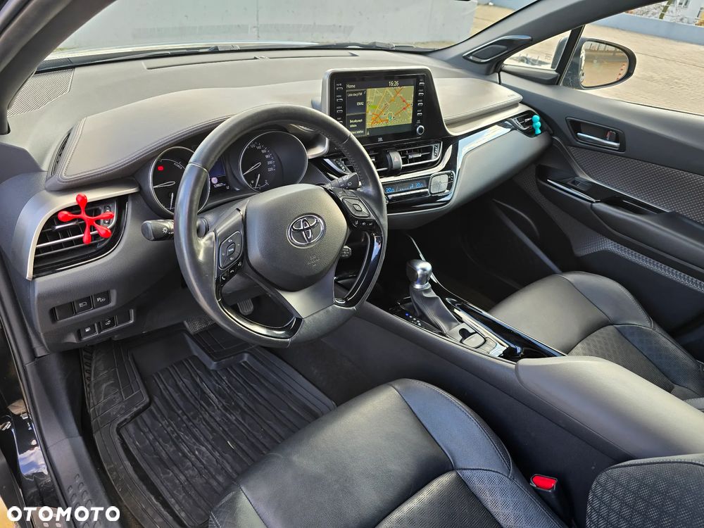 Toyota C-HR 2.0 Hybrid Executive - 13