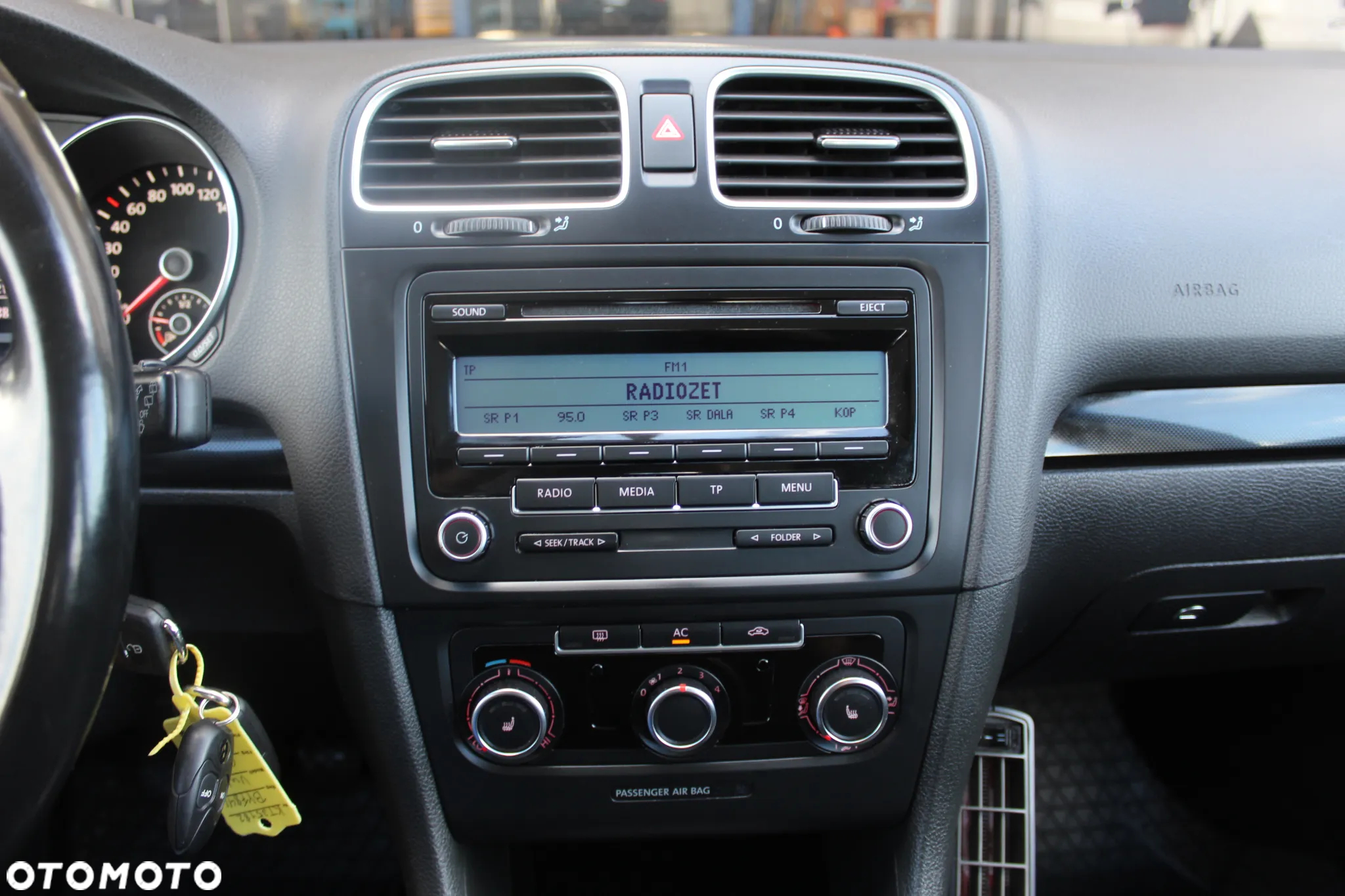 Volkswagen Golf - 8