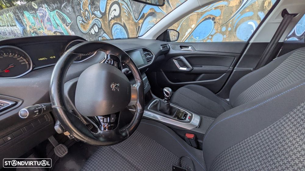 Peugeot 308 SW 1.2 PureTech Style J17 - 11