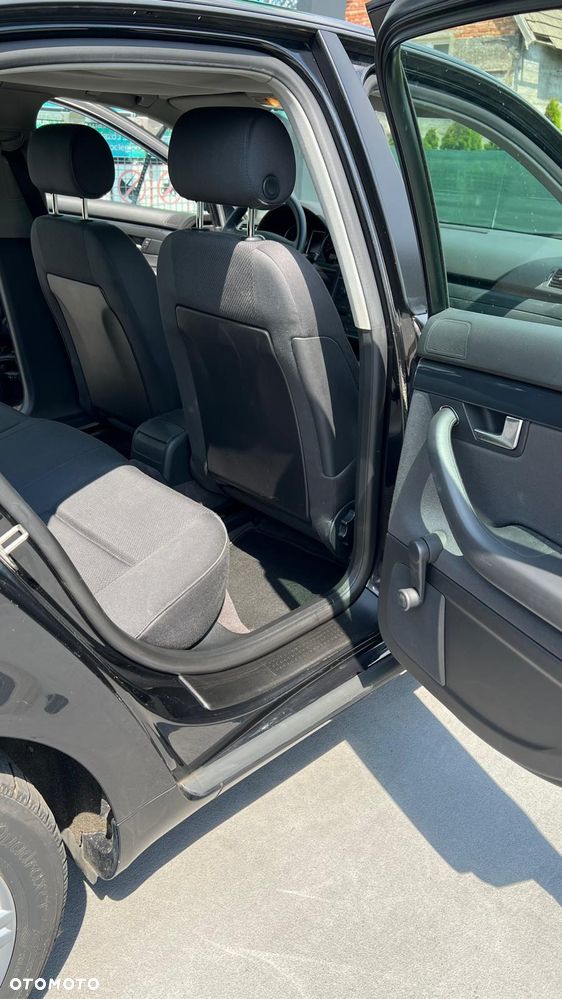 Audi A4 Limousine - 10