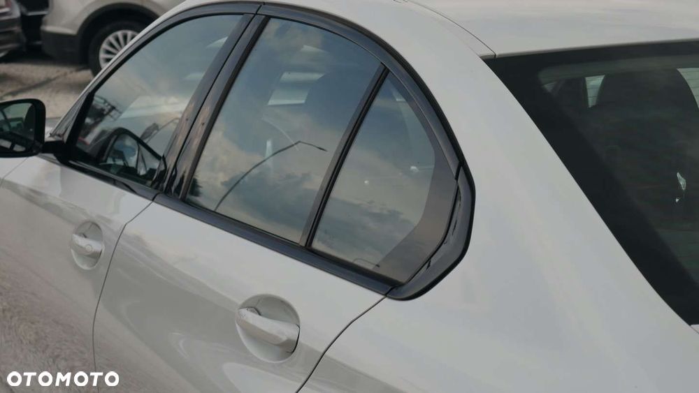 BMW Seria 3 - 27