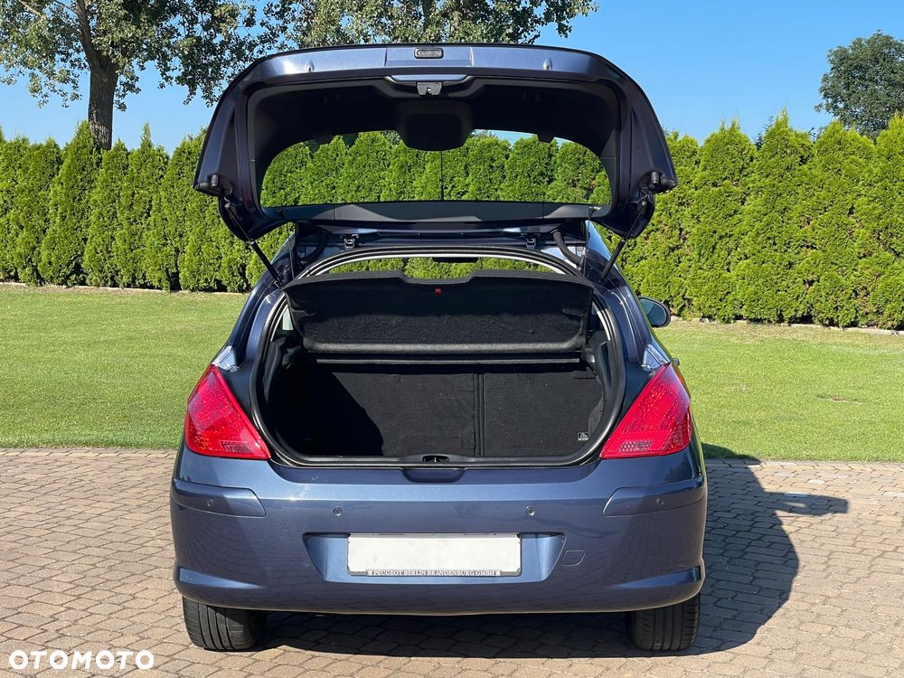 Peugeot 308 - 13