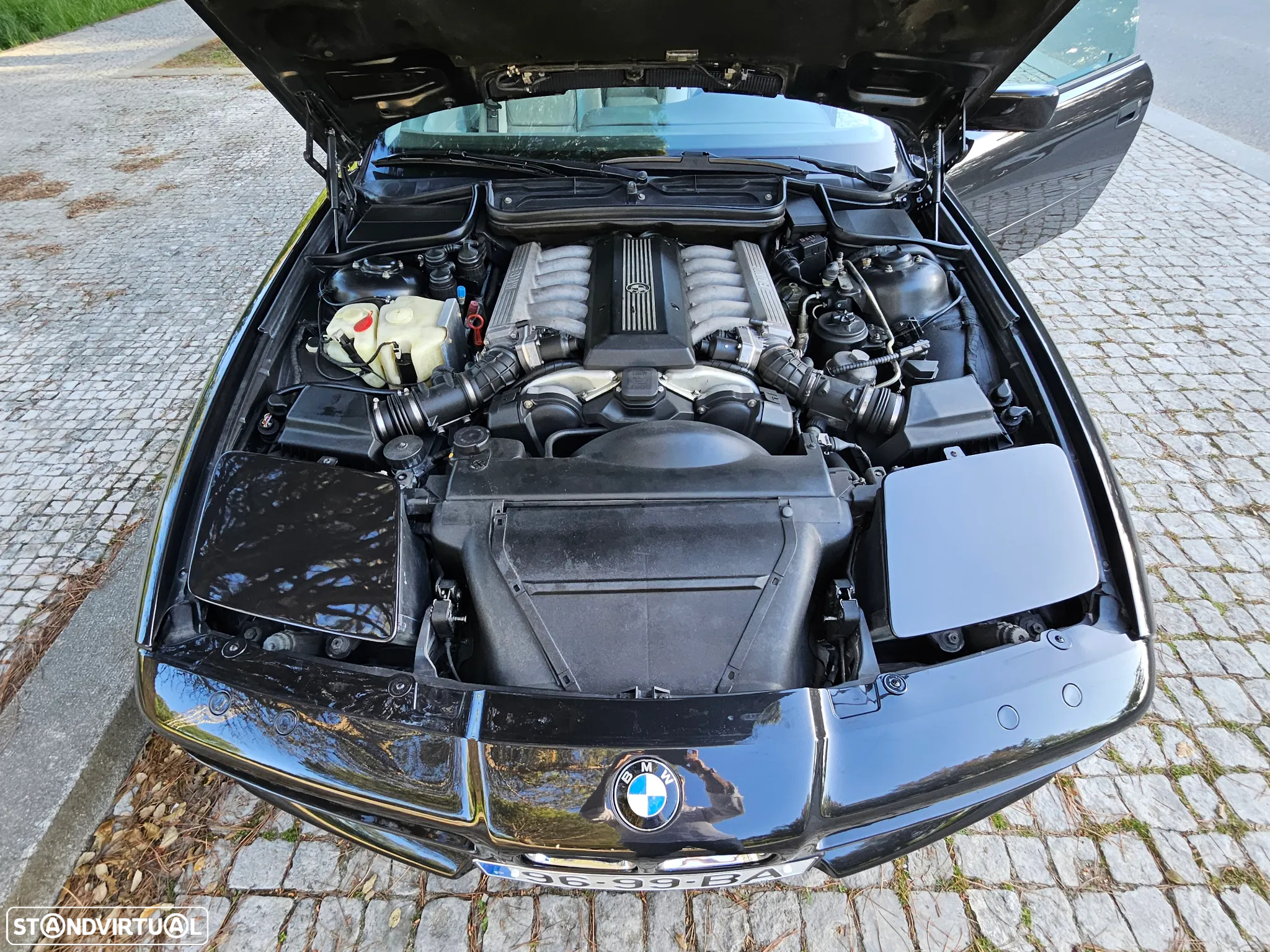 BMW 850 Ci - 12