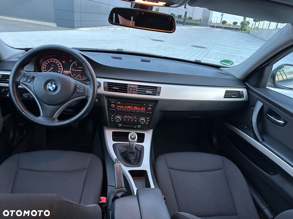BMW Seria 3 320d DPF Edition Fleet Lifestyle - 15