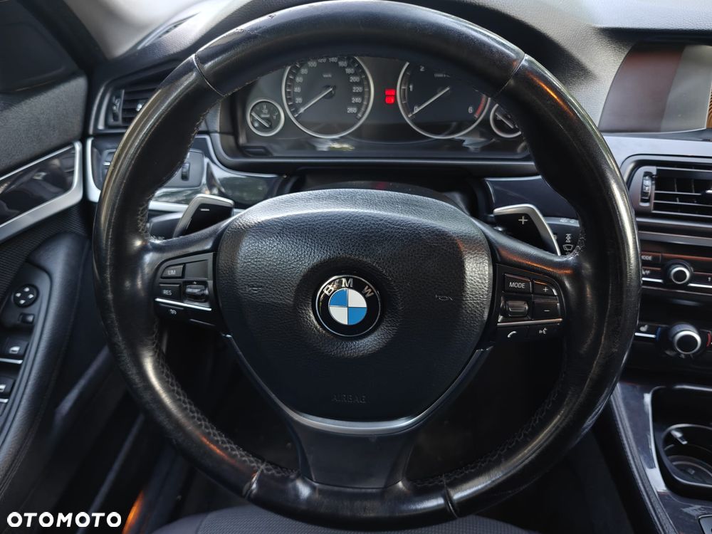 BMW Seria 5 530d - 27