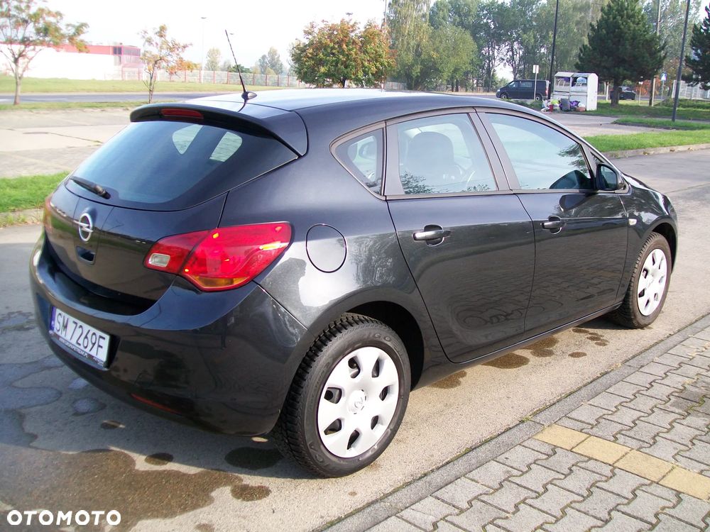 Opel Astra - 4