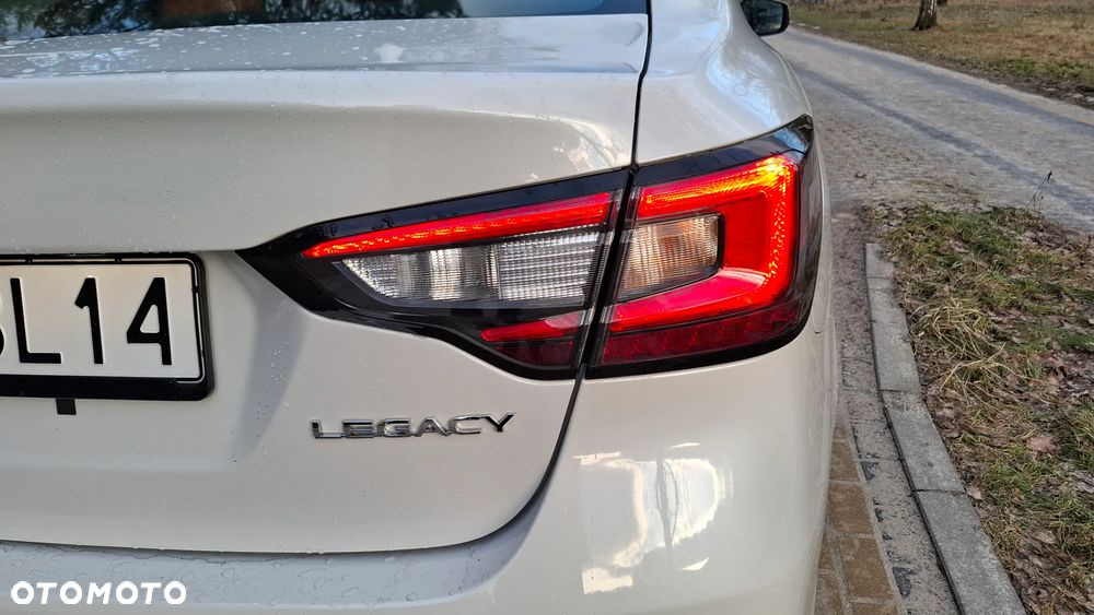 Subaru Legacy - 10