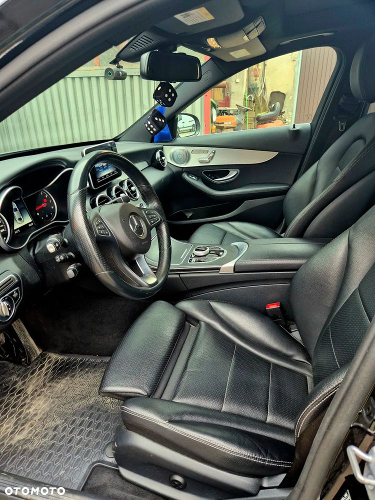 Mercedes-Benz Klasa C 300 9G-TRONIC - 13