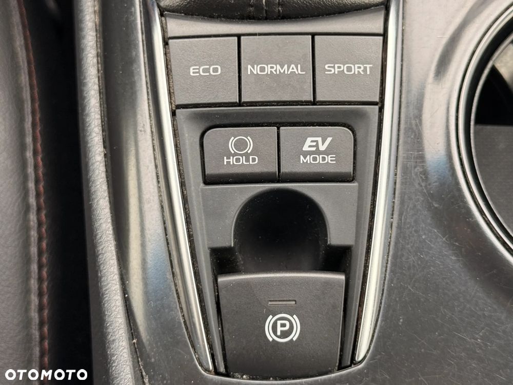 Toyota Camry 2.5 Hybrid Executive CVT - 22