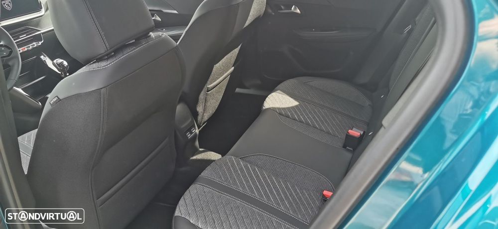 Peugeot 2008 1.2 Allure - 12
