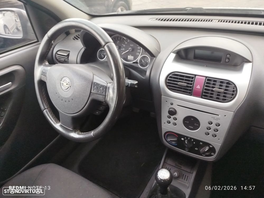 Opel Corsa 1.2 16V Enjoy - 6