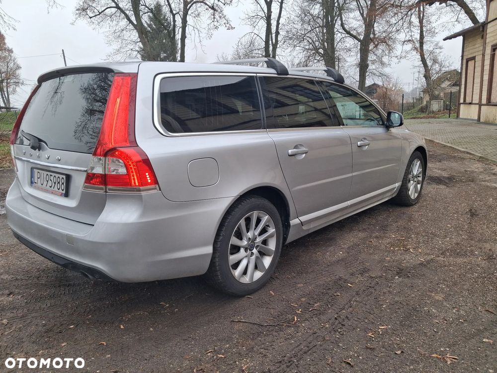 Volvo V70 T5 Geartronic Summum - 8