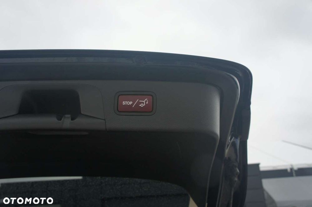 Mercedes-Benz GLC - 25