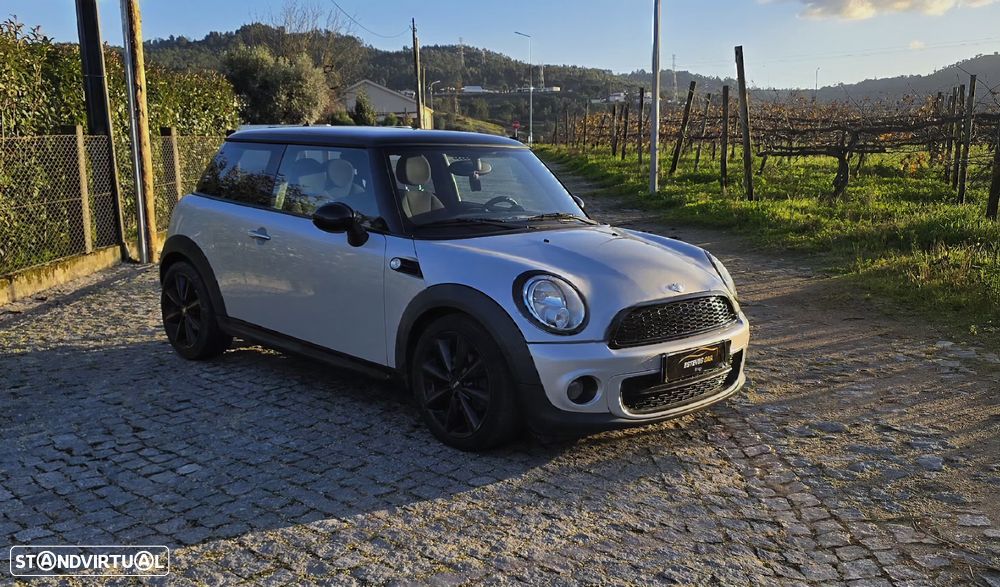 MINI 3 Portas Cooper D - 2