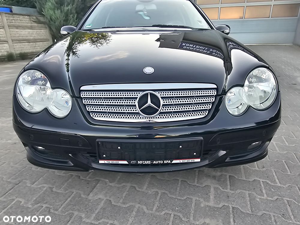 Mercedes-Benz Klasa C 200 Kompressor Sportcoupe - 27