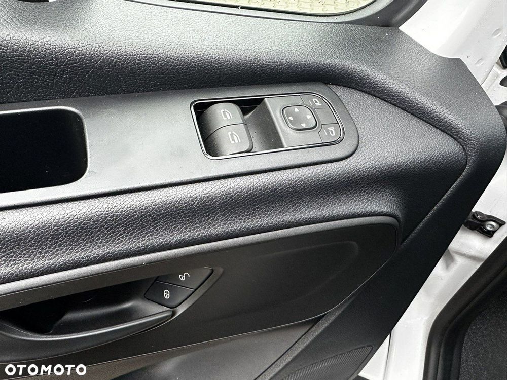 Mercedes-Benz Sprinter - 27