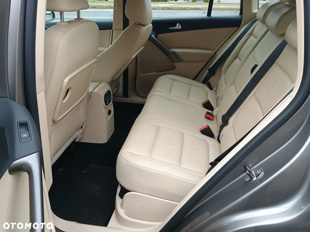Volkswagen Tiguan - 10