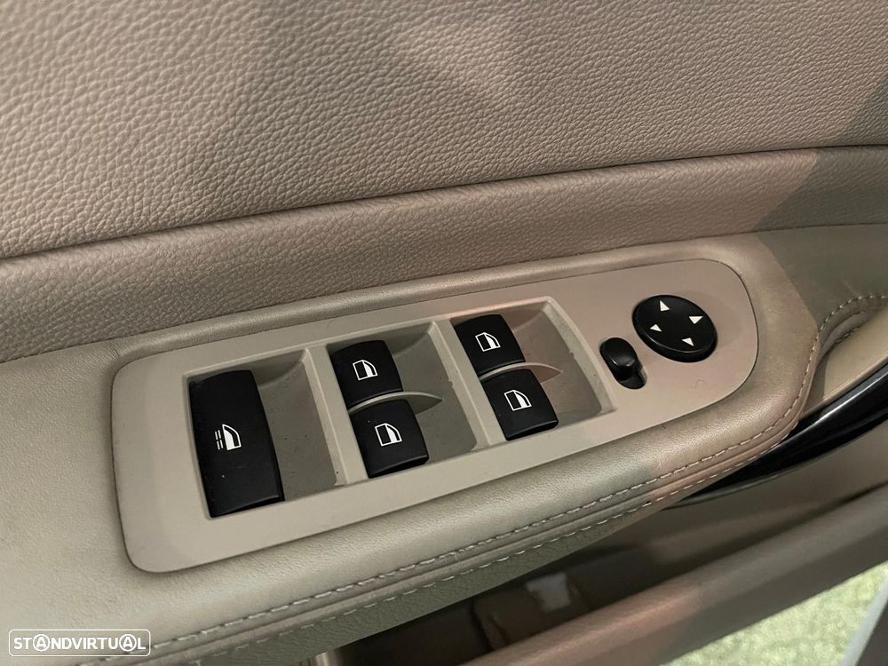 BMW 118 i Cabrio Auto - 32