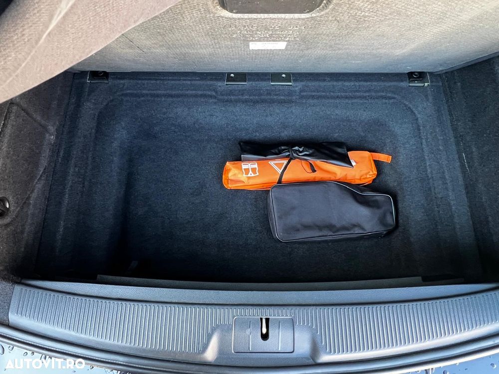 Volkswagen Sharan - 36