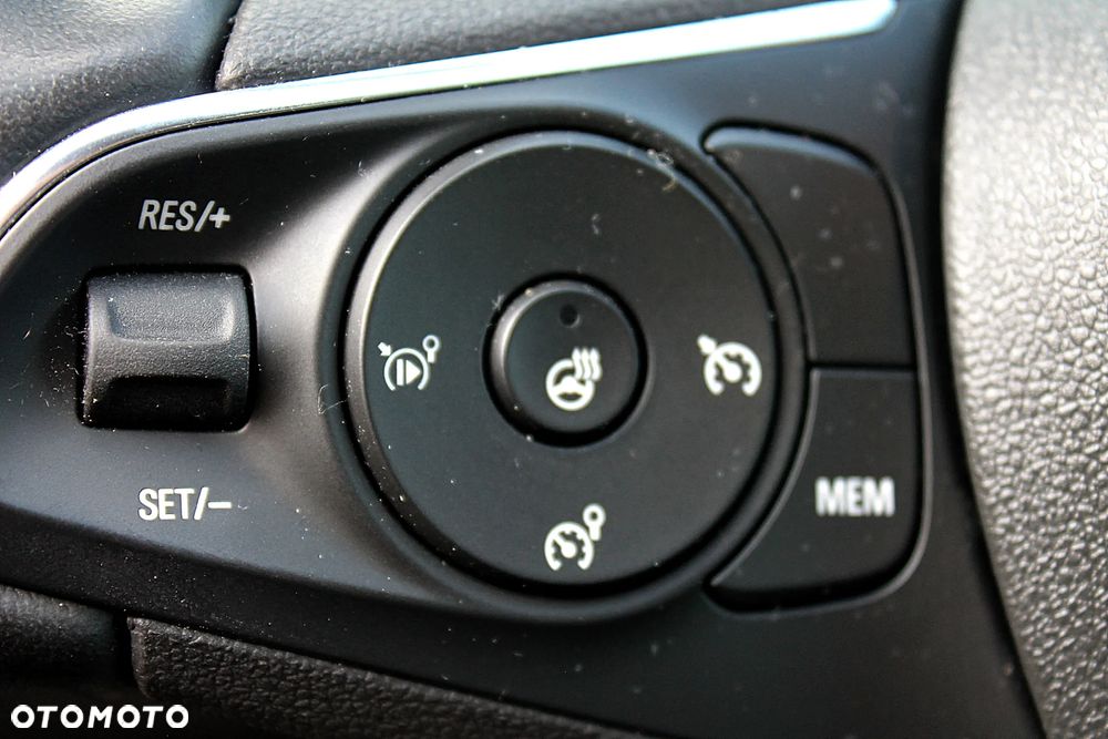 Opel Grandland X 2.0 D Start/Stop Automatik Business Innovation - 24