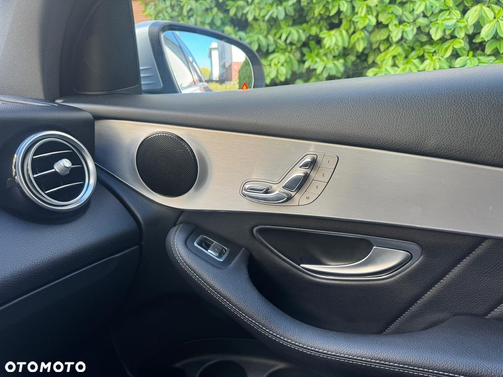 Mercedes-Benz GLC 220 d 4Matic 9G-TRONIC - 32