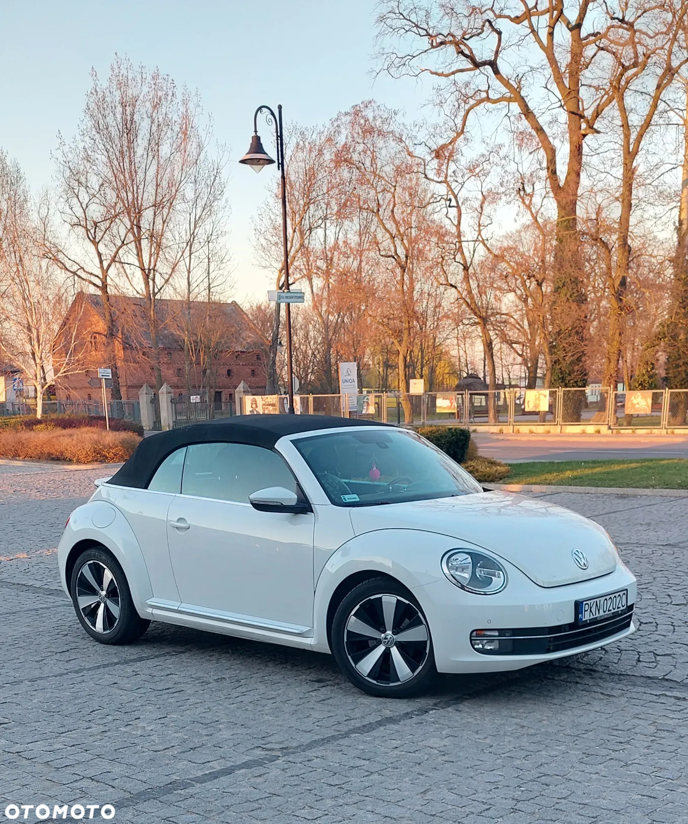 Volkswagen Beetle The Cabriolet 2.0 TDI DSG (BlueMotion Tech) Denim - 4