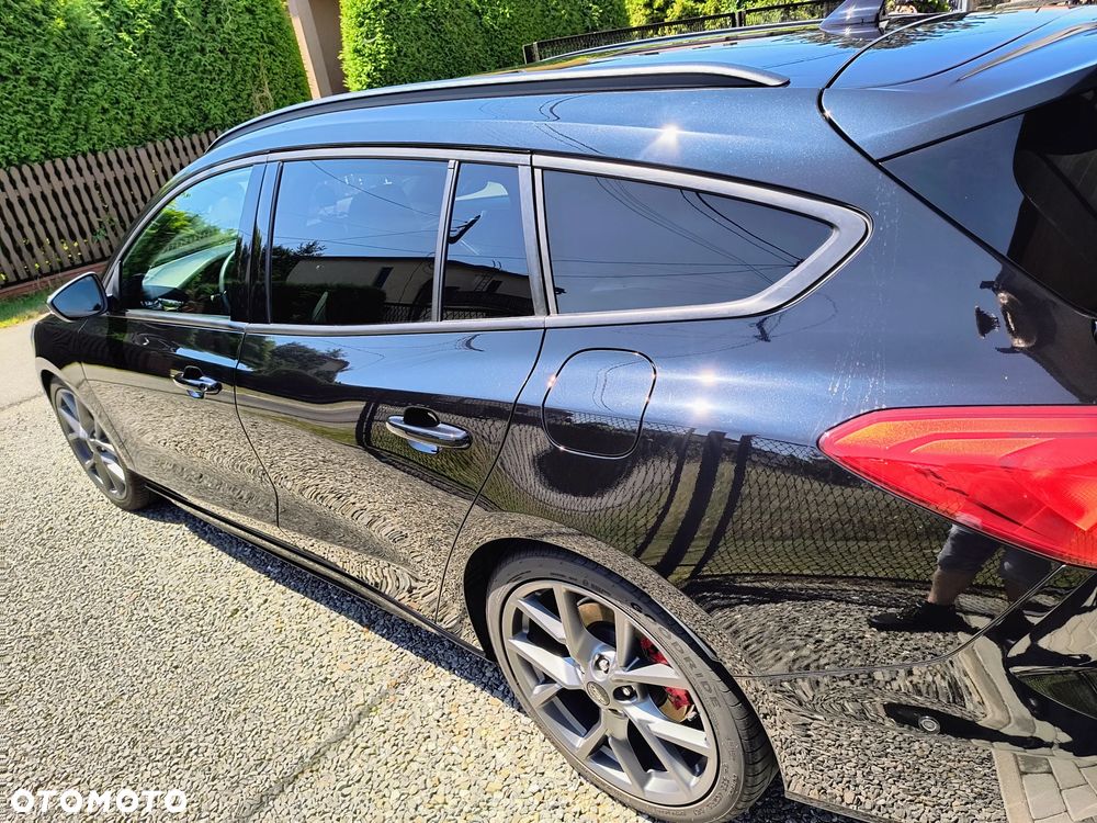 Ford Focus 2.0 EcoBlue ST - 23