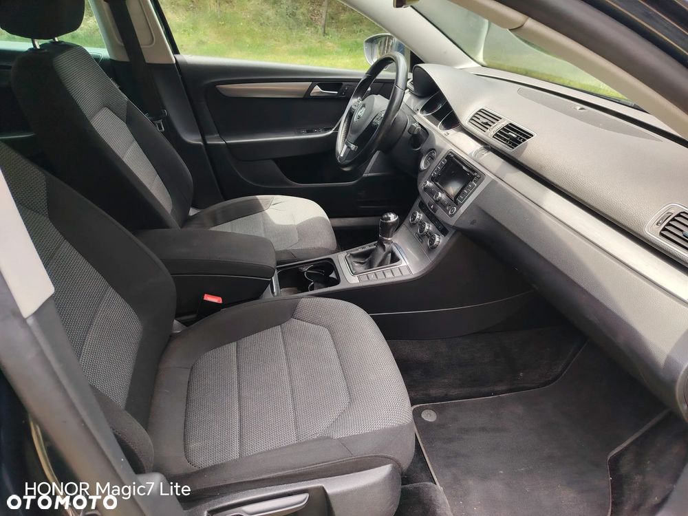 Volkswagen Passat 2.0 Blue TDI SCR Comfortline - 13