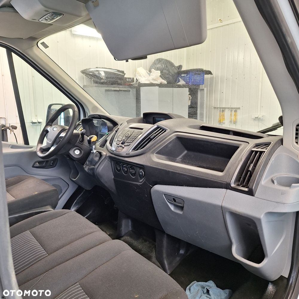 Ford TRANSIT 2,2 TDCI 155 KM DOKA 7 OSOBOWA BLIŻNIAKI DO 3,5T - 12