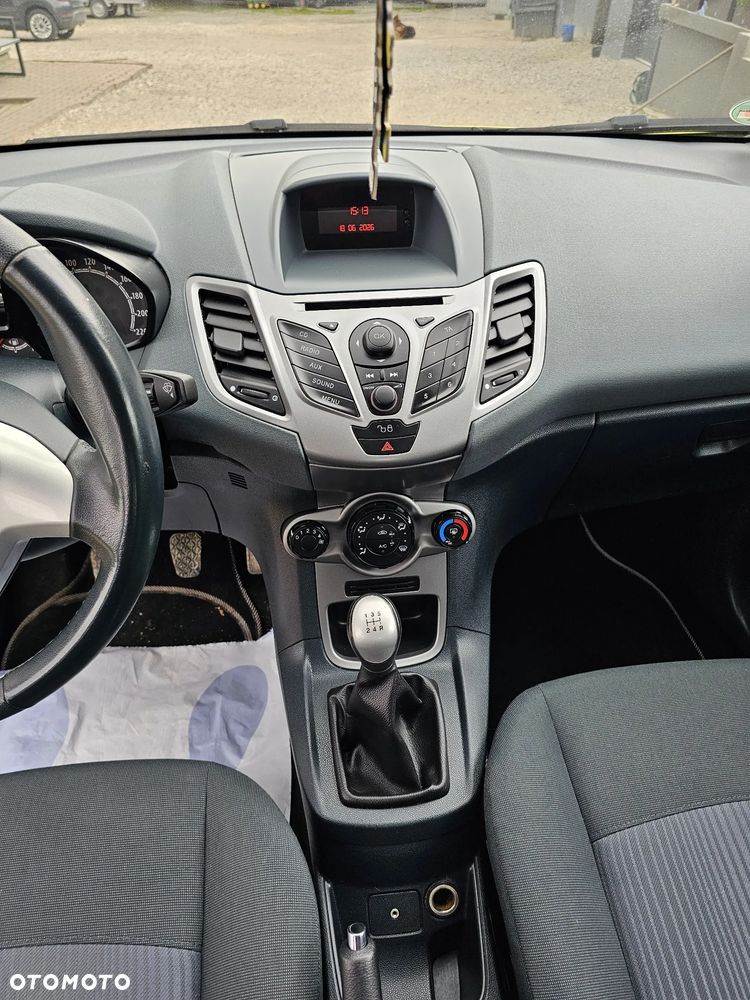 Ford Fiesta - 11