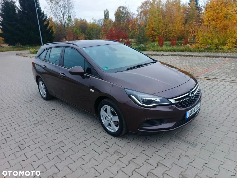 Opel Astra 2018 photo 2