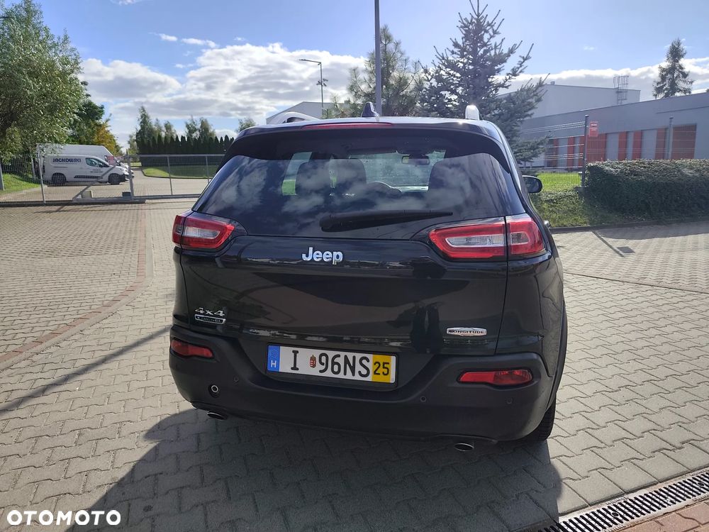 Jeep Cherokee - 13