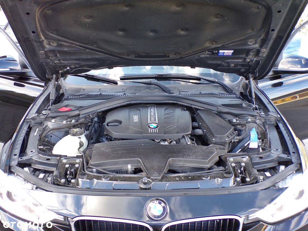BMW Seria 3 318d Blue Performance Modern Line - 32