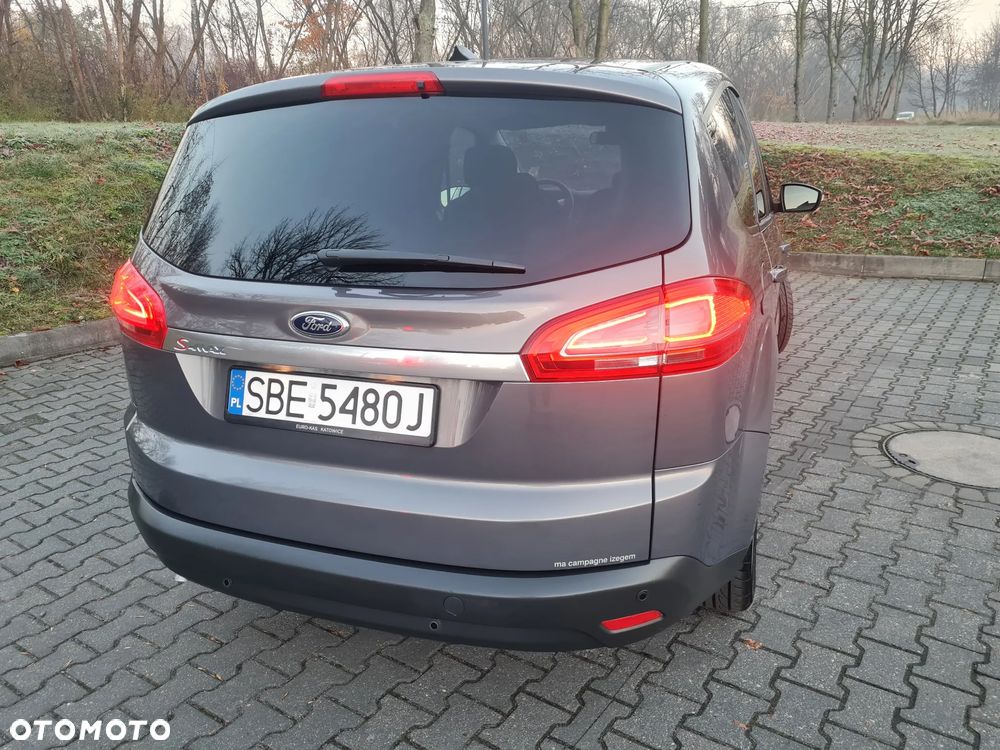 Ford S-Max - 17