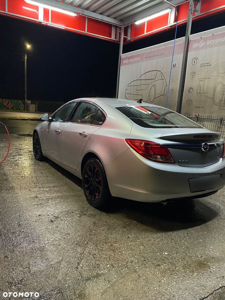 Opel Insignia 2.0 CDTI - 9