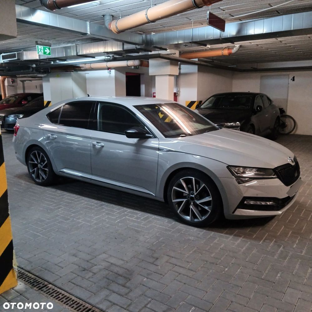 Skoda Superb 2.0 TDI SCR 4x4 Sportline DSG - 3