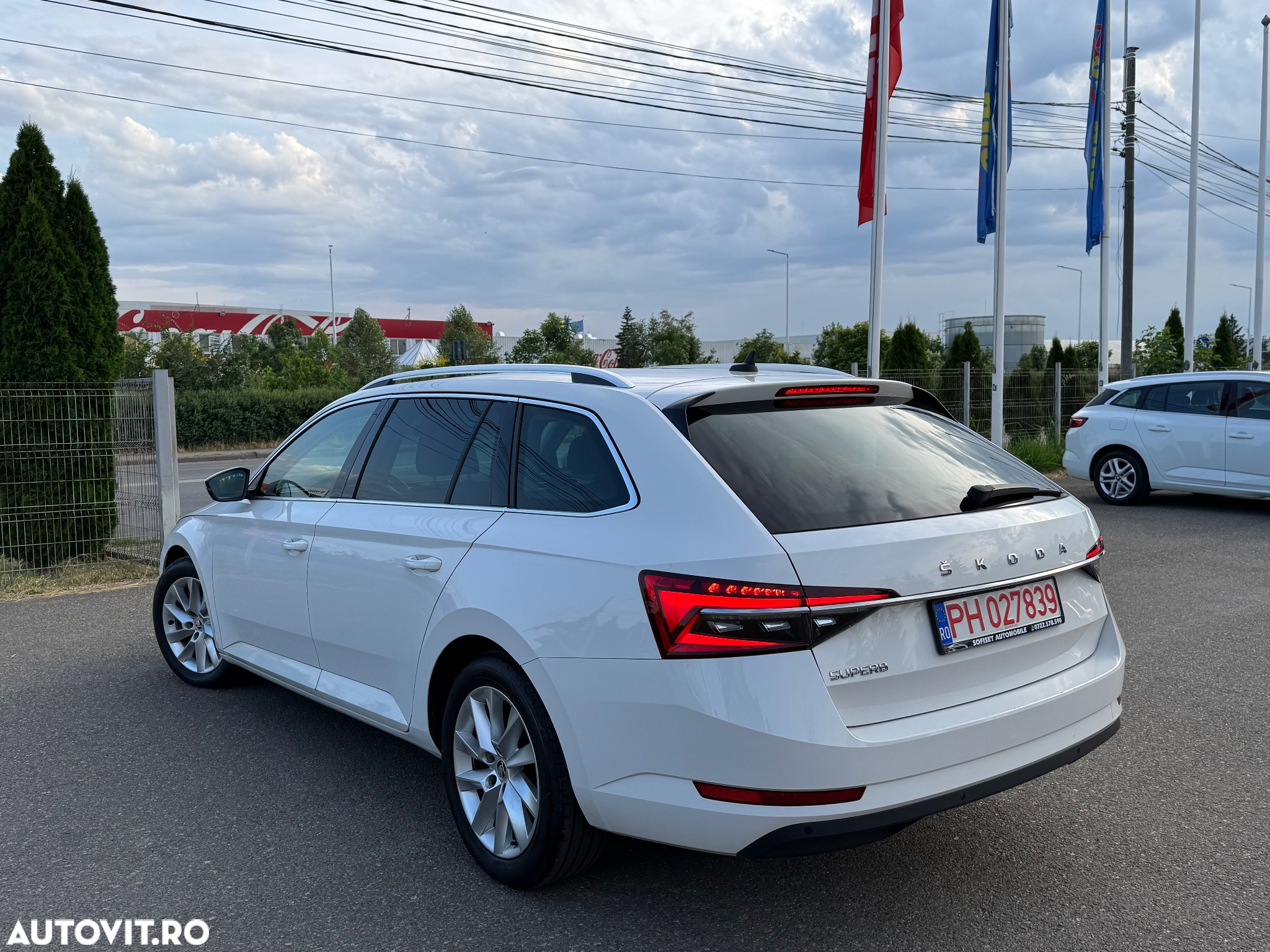 Skoda Superb Combi 2.0 TDI DSG Style - 17