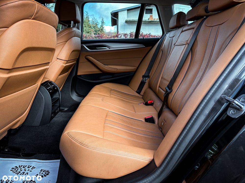 BMW Seria 5 520i Luxury Line - 15