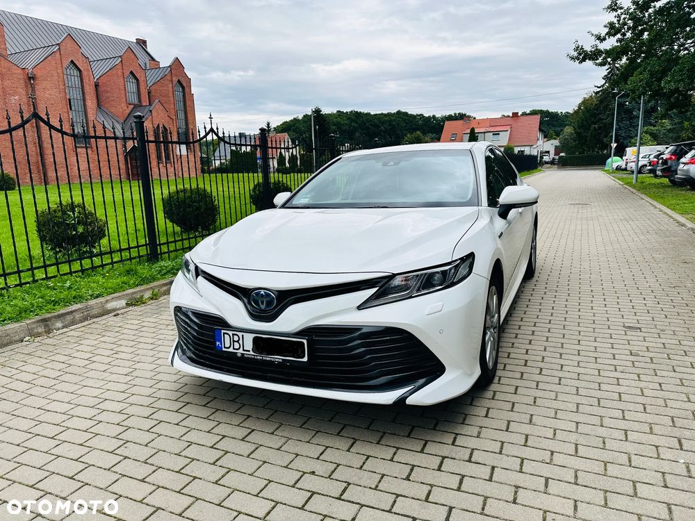Toyota Camry - 2