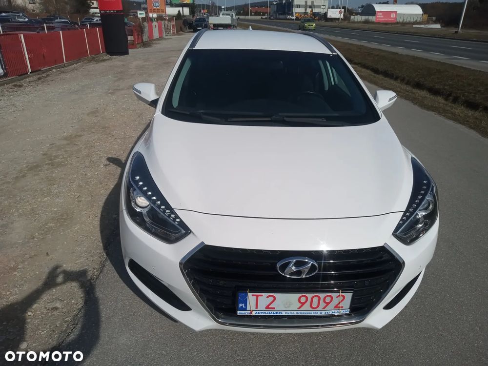 Hyundai i40 Kombi 1.7 CRDi Premium - 4