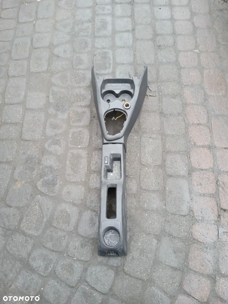 TUNEL ŚRODKOWY DACIA LOGAN SANDERO 12-21