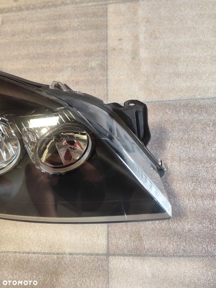 Reflektor Prawy Opel Astra H Ciemny - 6