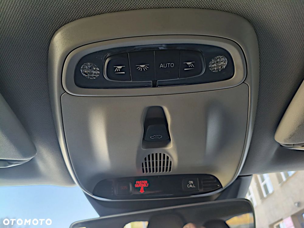 Volvo V40 D2 Kinetic - 25