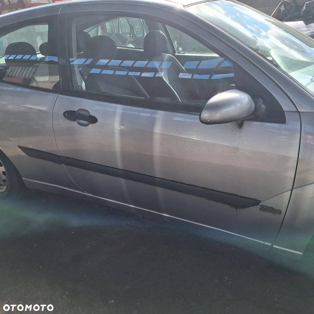 DRZWI PRAWE LEWE PRZOD FOCUS MK1 3D KOD D1 - 4