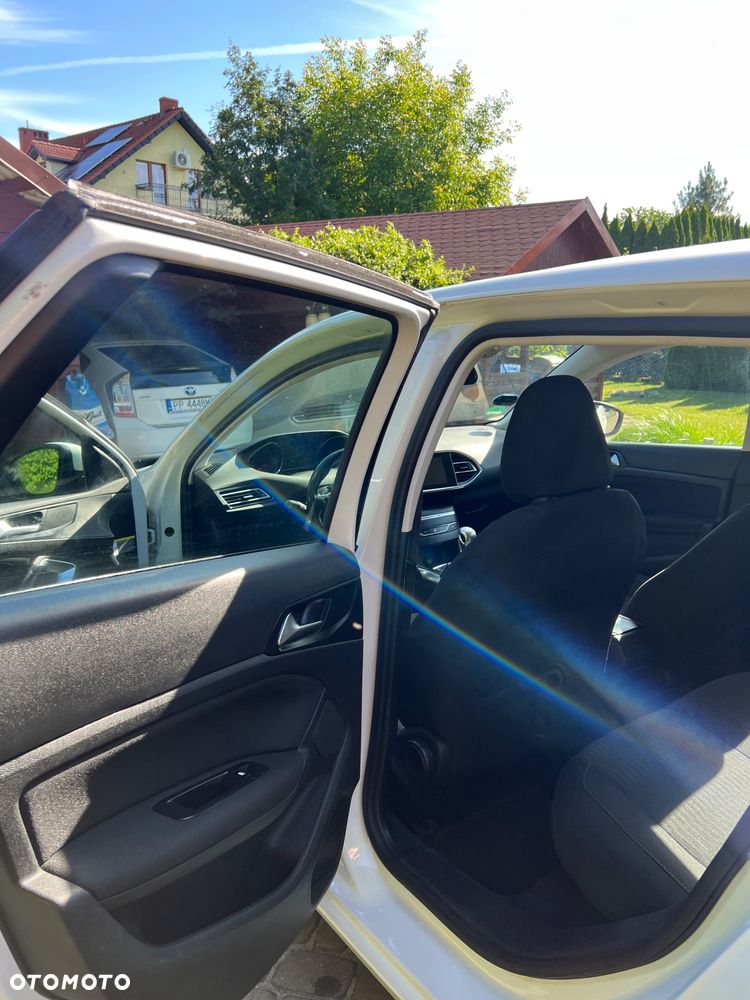 Peugeot 308 - 23